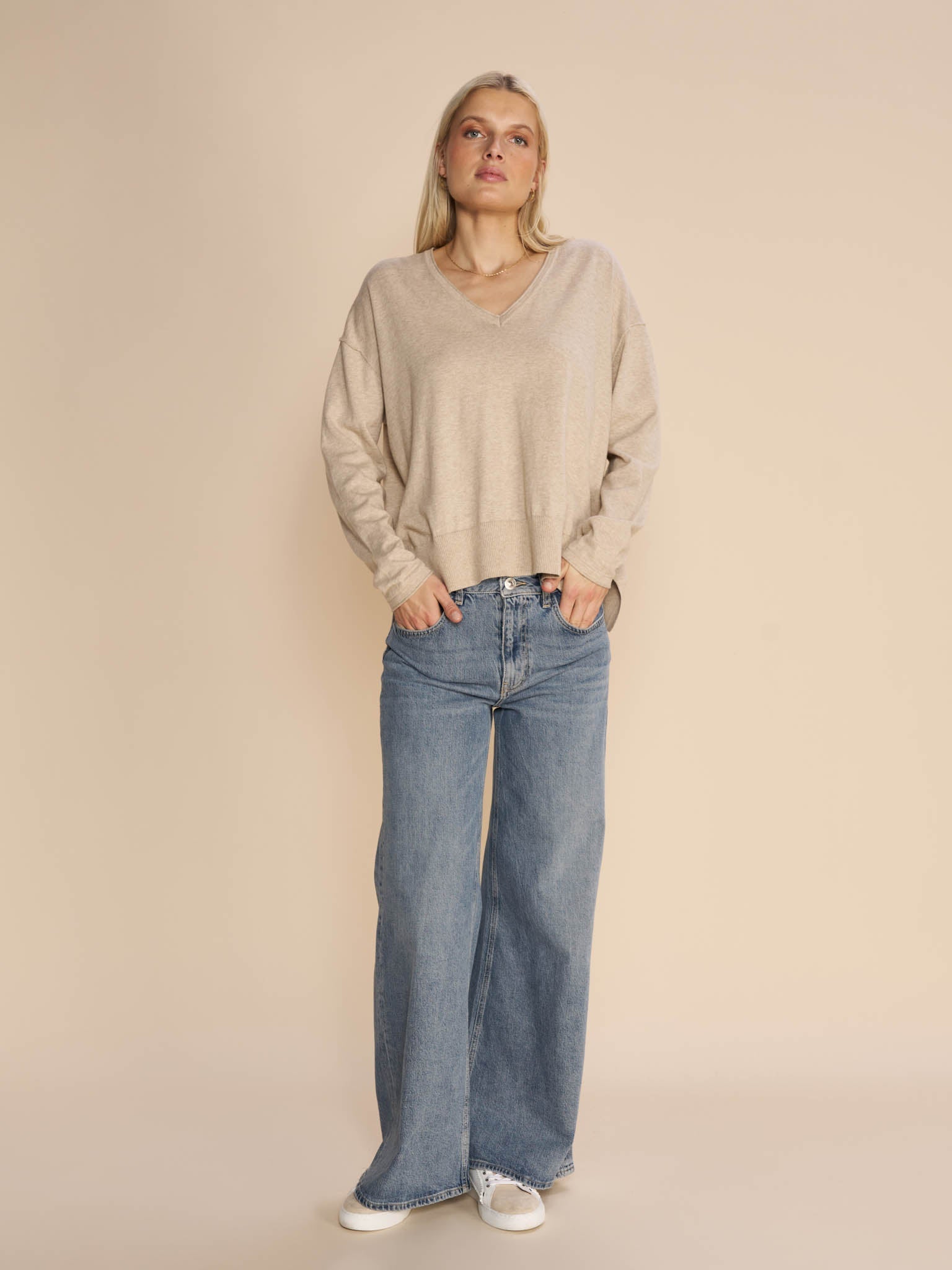 Modelshot / Blue / Detail